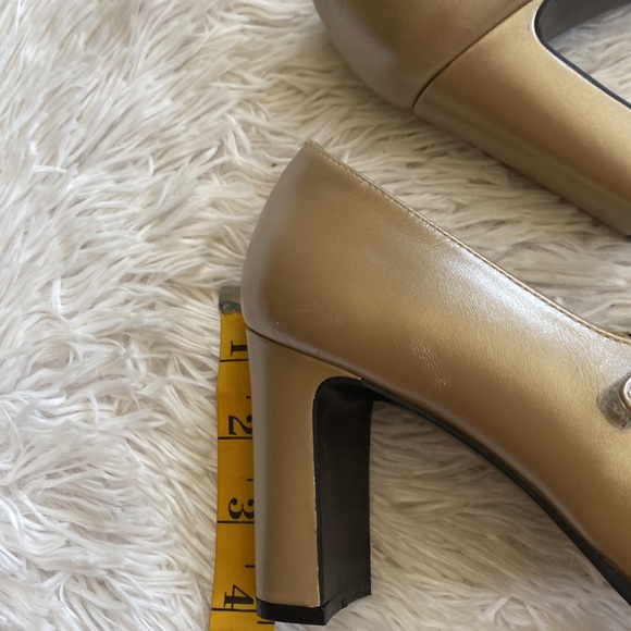 Champagne womens heeled Mary Jane metallic formal elegant shoes, size 23 US: 6.5 - Picture 8 of 13